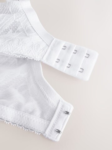 Next T-Shirt Rintaliivi värissä valkoinen