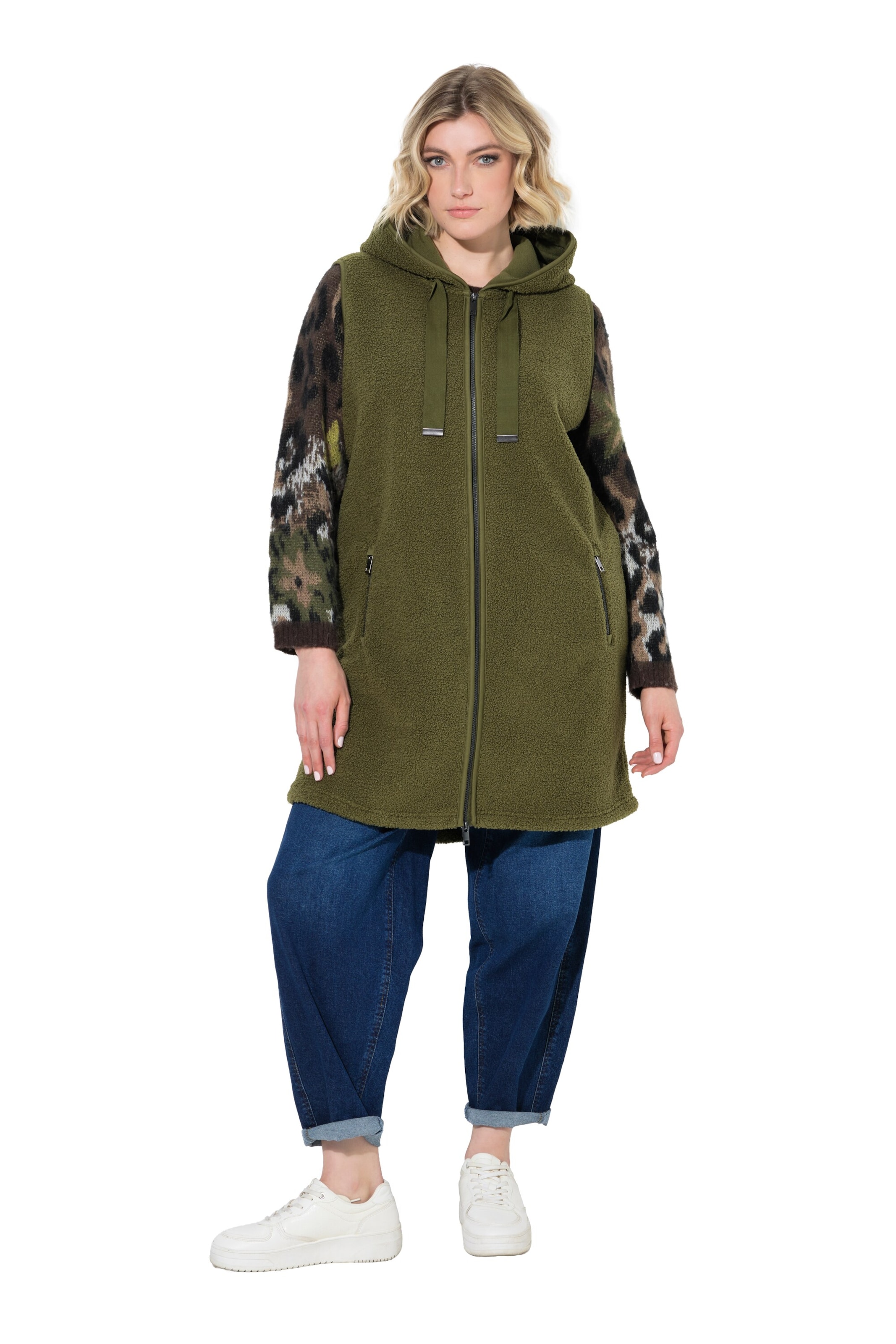 Ulla Popken Vest in Green: front