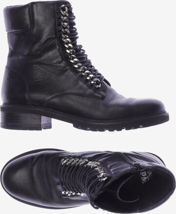 SPM Stiefelette 38 in Schwarz: predná strana