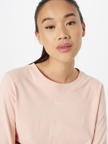 Nike Sportswear Shirt in Pink