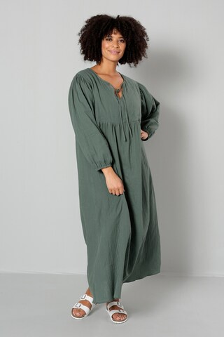 Angel of Style Dress in Green: front