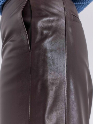 Regular Pantalon ' Monica ' NORR en marron : sur le côté