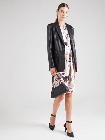 Robe-chemise 'VARIA' SISTERS POINT en mélange de couleurs