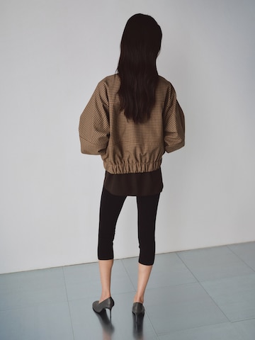 Geacă de primăvară-toamnă 'Josef' de la MANGO pe maro