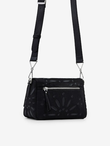 Desigual Чанта с презрамки в черно