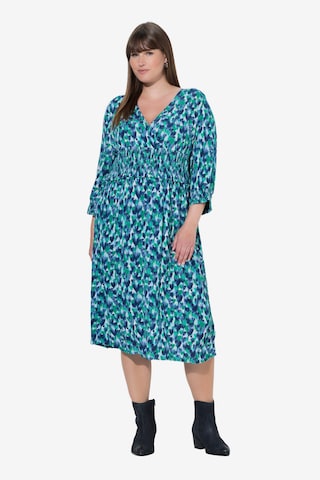 Ulla Popken Mekko värissä sininen: etupuoli