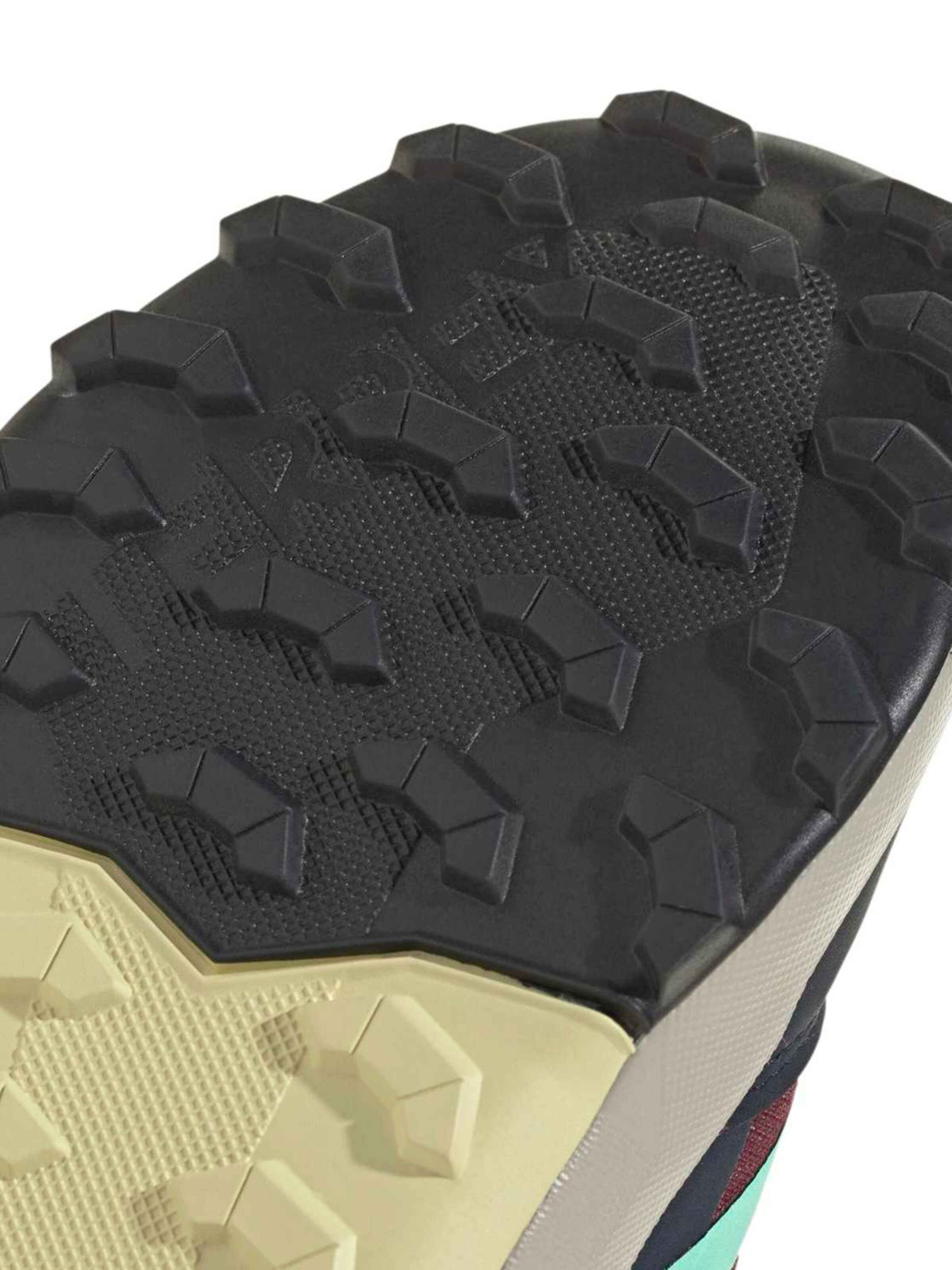 Botine 'AX4R' de la ADIDAS TERREX pe roșu