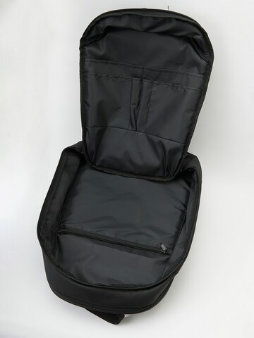 KOROSHI Backpack in Black