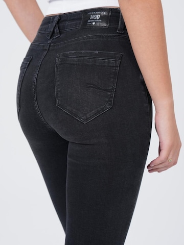 M.O.D MIRACLE OF DENIM - Acampanado Vaquero en negro