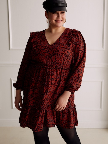 Robe 'Maja' Guido Maria Kretschmer Curvy en rouge : devant