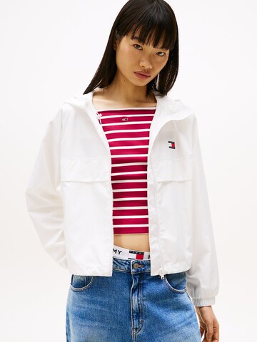 Geacă de primăvară-toamnă 'ESSENTIAL' de la Tommy Jeans pe alb: față