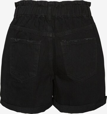 VERO MODA Regular Shorts in Schwarz