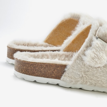 VIVANCE Slippers in Beige