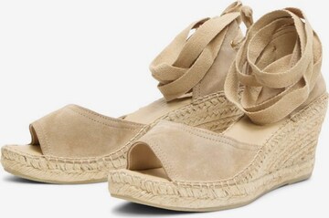 SELECTED FEMME Espadrilles in Beige