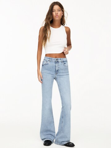 évasé Jean Pull&Bear en bleu