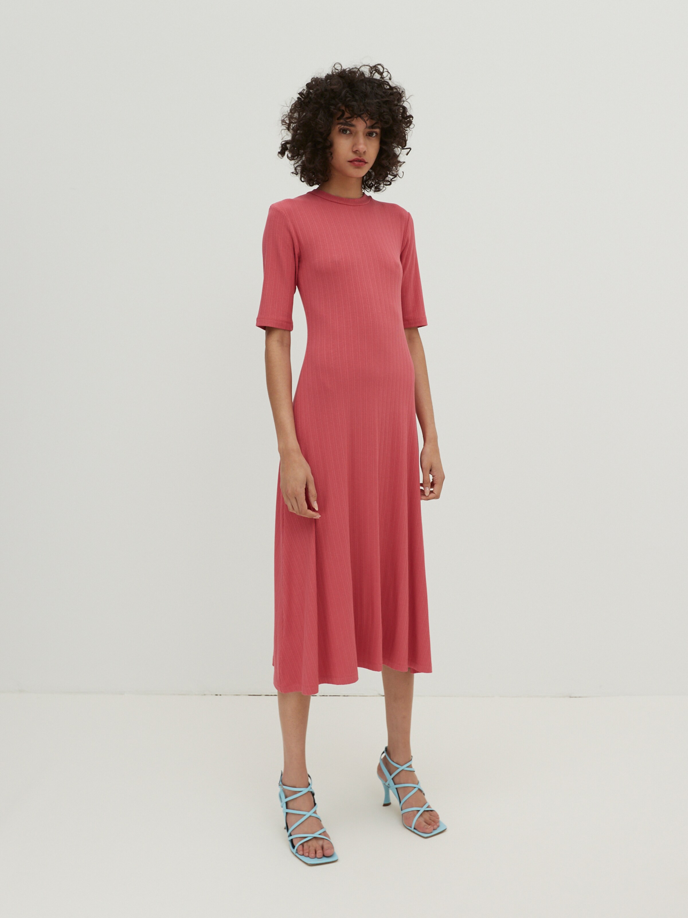Frauen Kleider EDITED Kleid 'Tayla' in Rot - RM98605