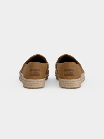 TOMS Εσπαντρίγιες σε καφέ