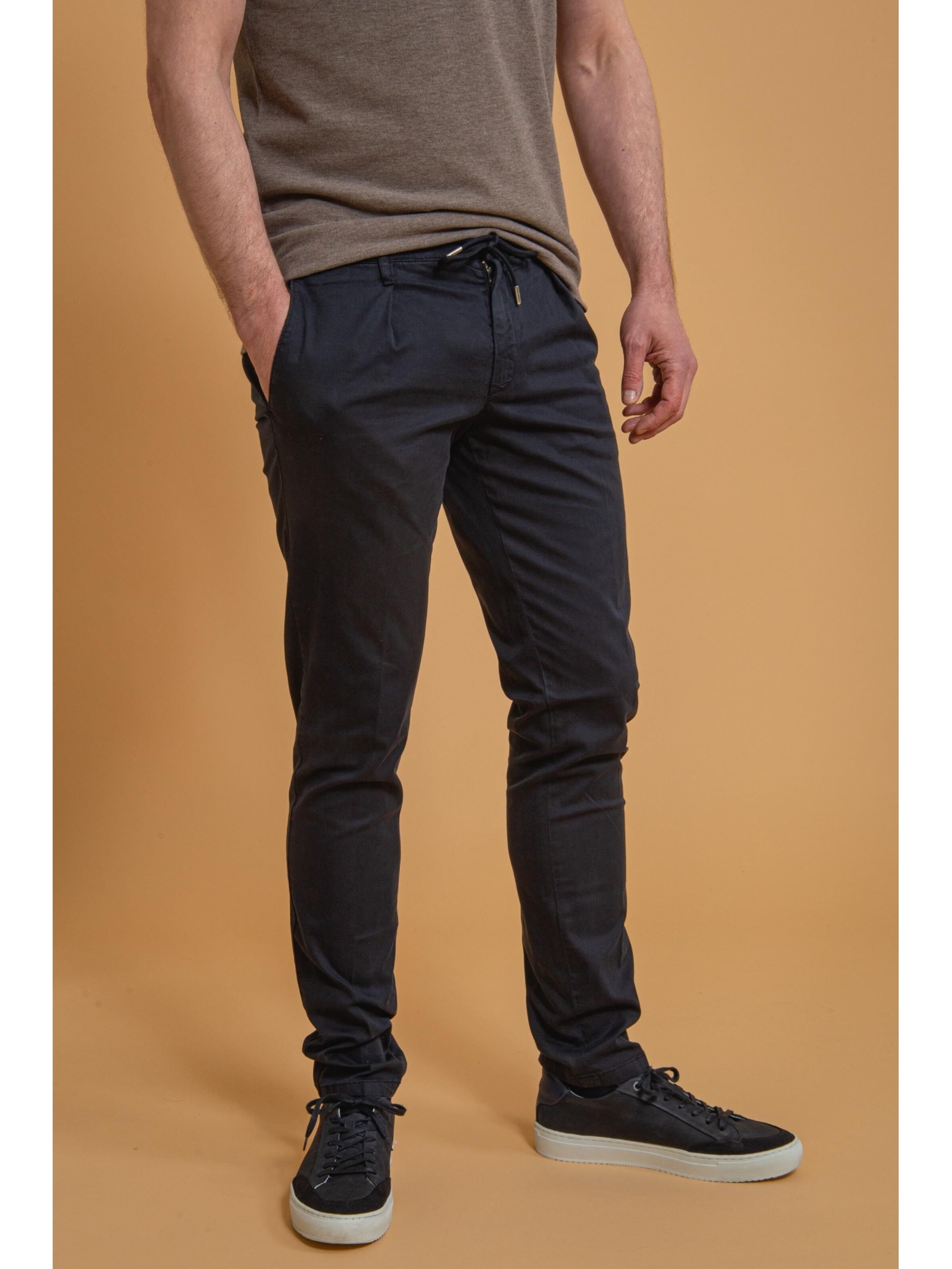 Profuomo Slim fit Chino trousers in Blue