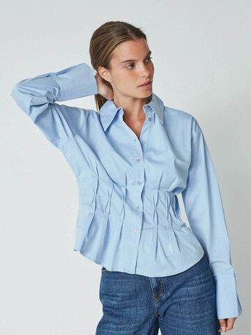 Maglietta 'Poppy' di co'couture in blu: frontale