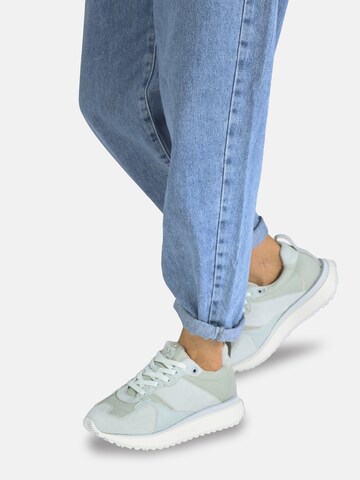 Apple of Eden Sneakers 'LOUISA' in Grey: front