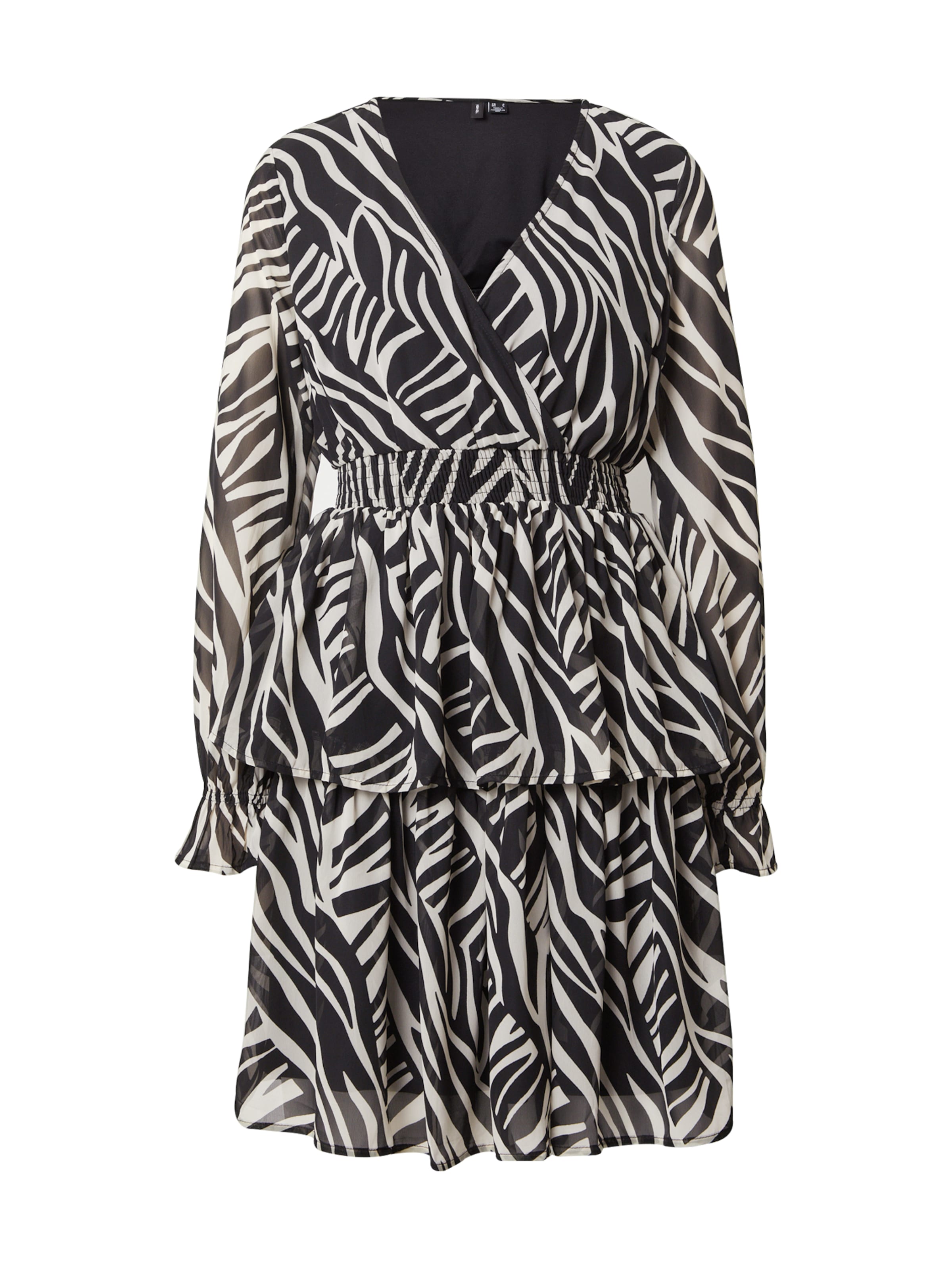 VERO MODA Платье 'Holly' в Черный: спереди