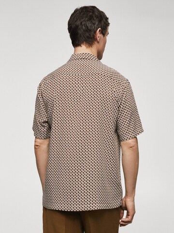 Coupe regular Chemise 'Gata' MANGO MAN en beige