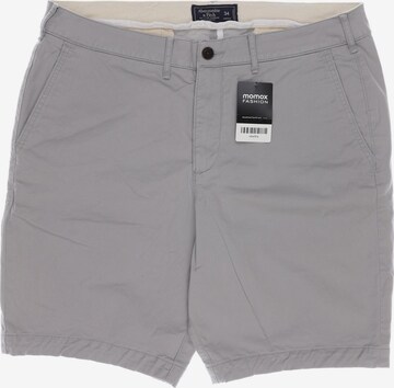 Abercrombie & Fitch Shorts 34 in Grau: predná strana