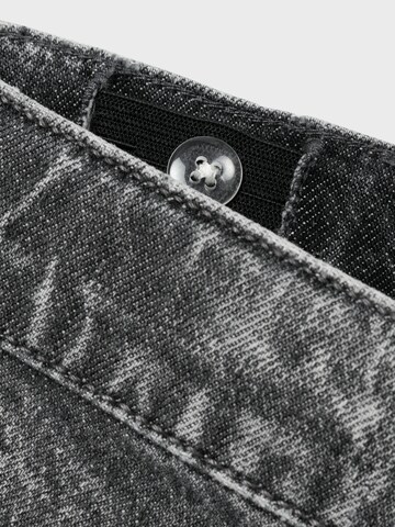 Loosefit Jean 'NKFRose' NAME IT en gris