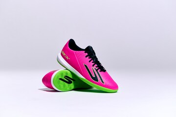 SKECHERS Athletic Shoes in Pink