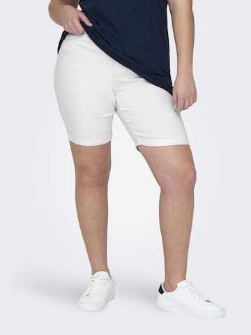 ONLY Carmakoma Slimfit Jeans i hvid: forside