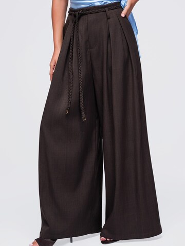 Ombre Regular Trousers in Brown