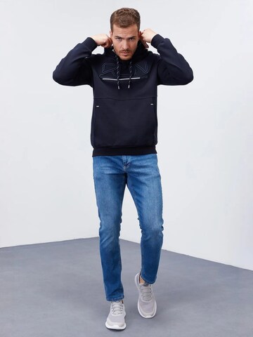 Tommy Life Sweatshirt in Blue