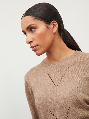 VILA Sweater 'Surili' in Brown