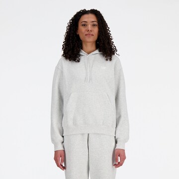 new balance Sweatshirt 'Essentials' in Grijs: voorkant