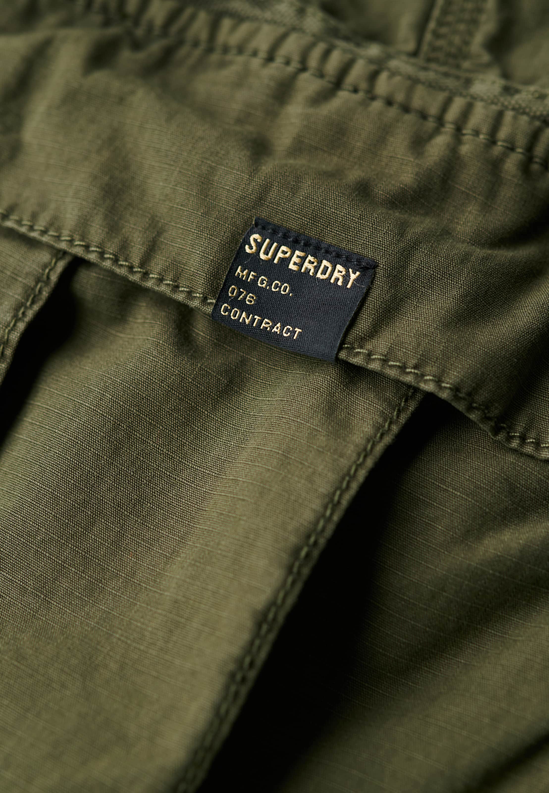 Superdry Loosefit Hose in Grün