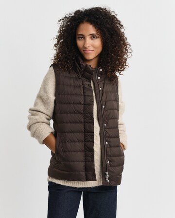 GANT Vest in Brown: front