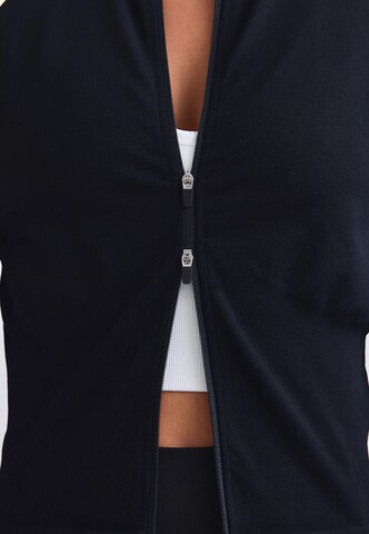 Aim'n Athletic Jacket in Black