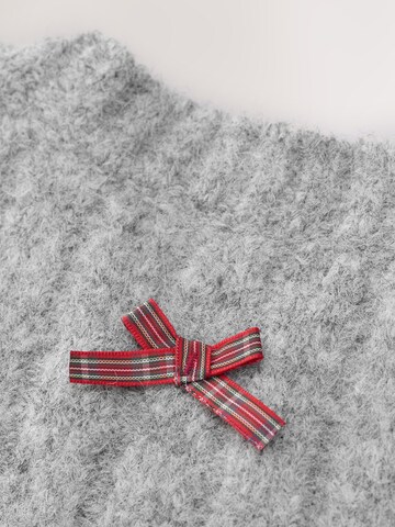 pilka Next Megztinis