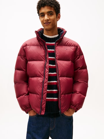 Veste d’hiver 'ESSENTIAL' Tommy Jeans en rouge : devant