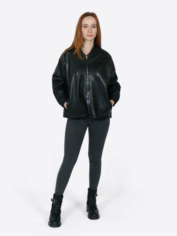 Veste mi-saison 'Swantje' FREAKY NATION en noir