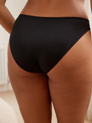Next Slip in Zwart