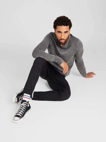 BRAVE SOUL Sweater in Grey