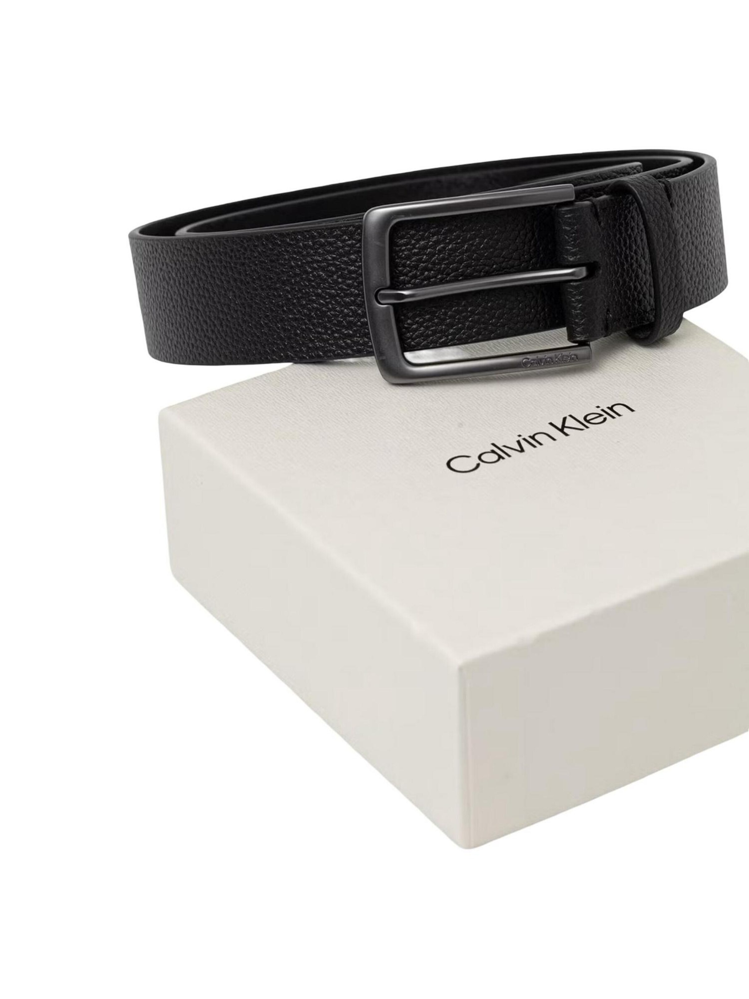 Cintura 'CASUAL PIN BUCKLE PEBBLE 35MM LV04D7095G' di Calvin Klein in nero