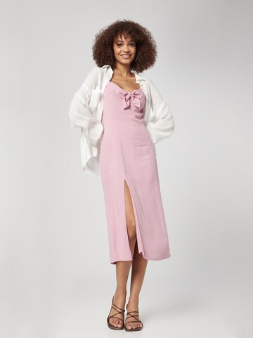 Robe d’été 'Samira' Daahls by Emma Roberts exclusively for ABOUT YOU en rose