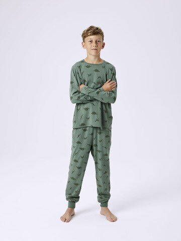 TWO SOON Pajamas in Green: front