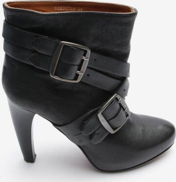 BOSS Dress Boots in 38 in Black: front