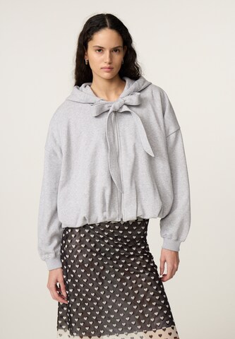 Fabienne Chapot Sweatshirt in Grijs: voorkant