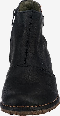 EL NATURALISTA Booties in Black