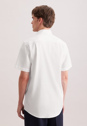 Coupe regular Chemise business SEIDENSTICKER en blanc