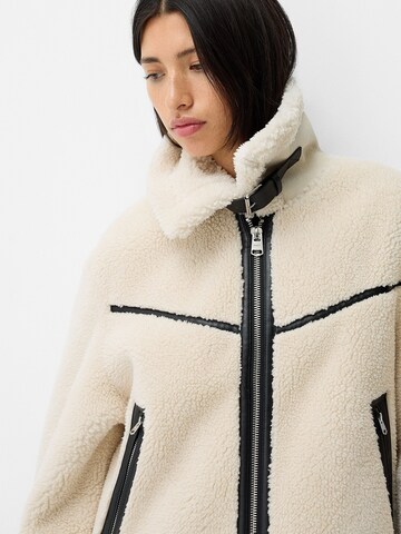 Bershka Jacke in Beige